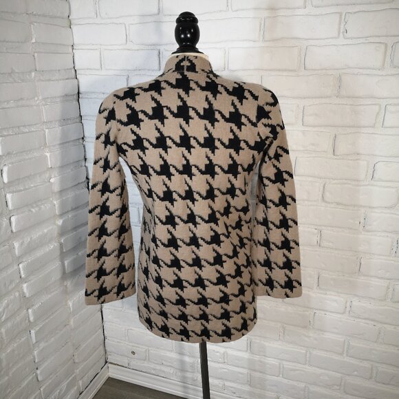 Ann Taylor Petite Ladies Size Small Petite Black & Tan Patterned Open Cardigan - Picture 2 of 9